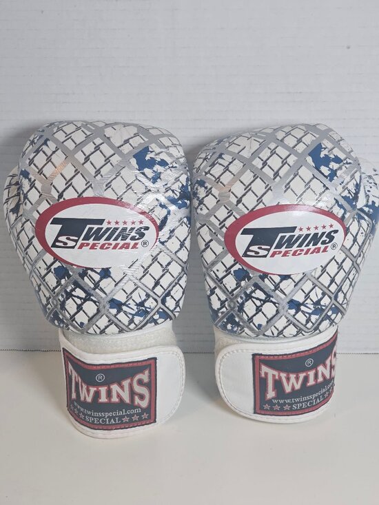 Twins Special Boxing Gloves 8oz White Leather Handmade Thailand - Picture 1 of 5